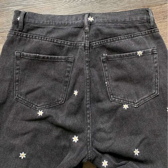 PacSun Black Straight Leg Jeans with White Floral Pattern - Picture 9 of 9